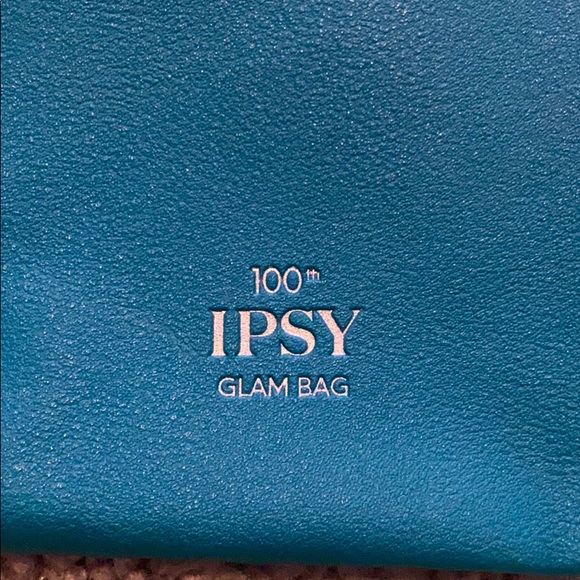 Ipsy Cosmetic Bags 🌼 - Picture 4 of 6